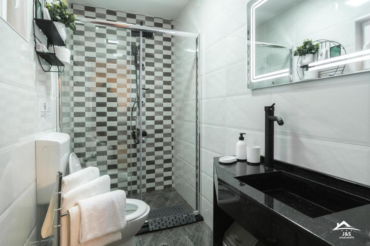 J&S Apartments Ni エクステリア 写真